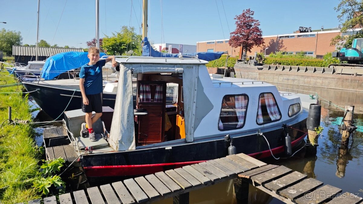 Kajutová motorová loď - 4