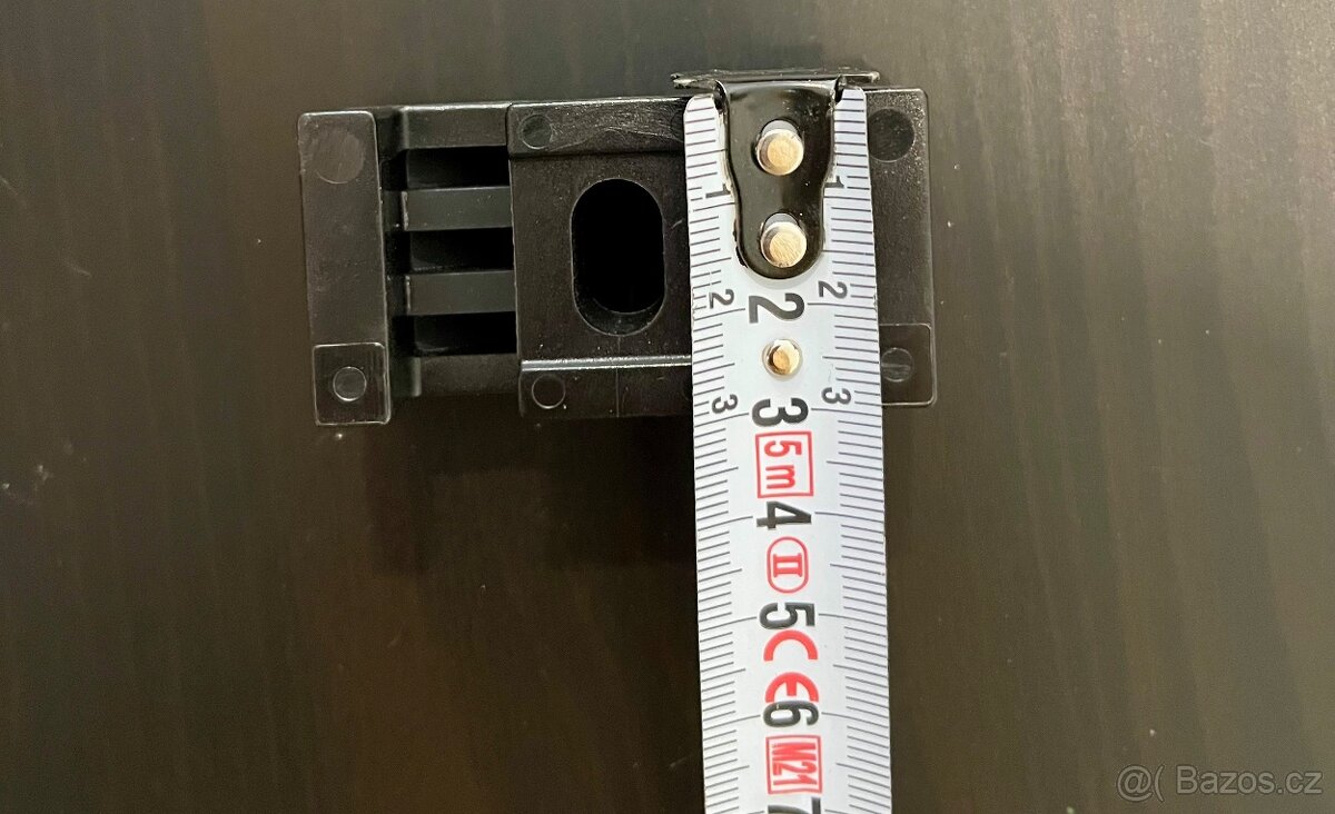 Příchytky panelu - 4