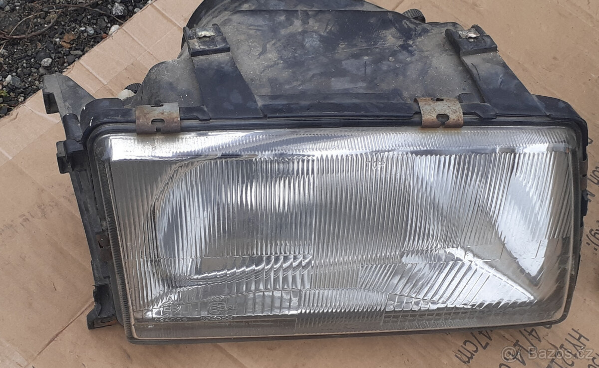 Audi 100 - Přední světlomety - 4