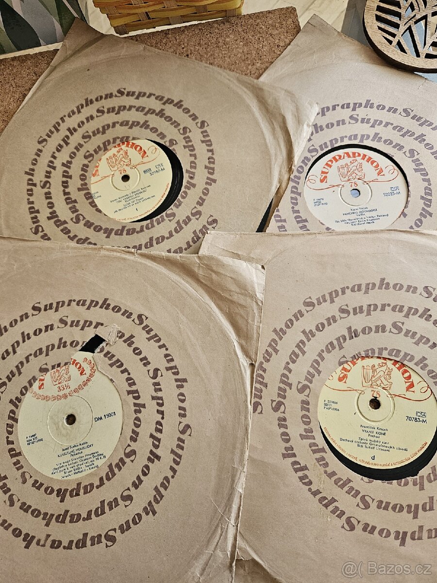 19 LP desek, prý tzv. "šelaky" - 4