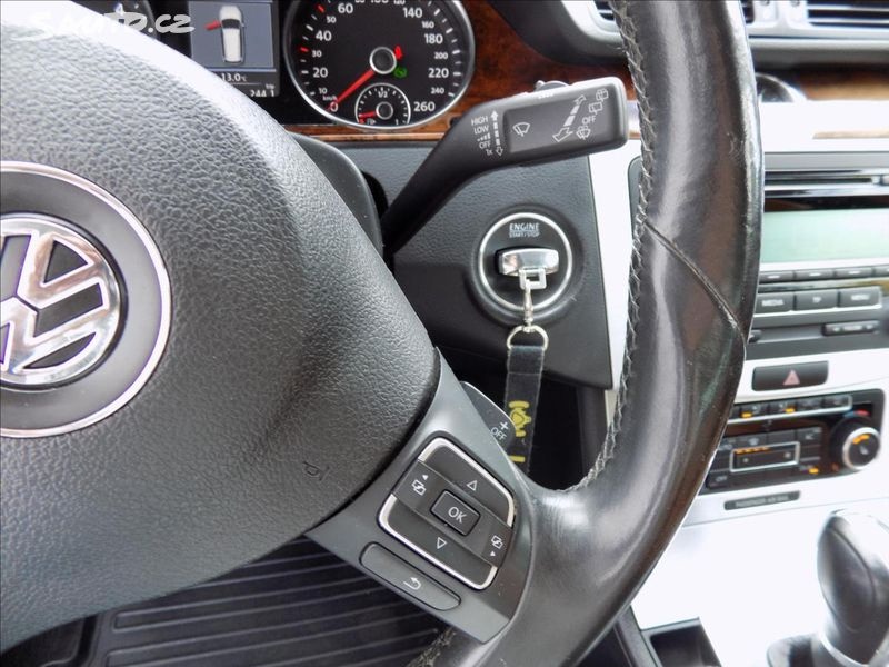 Volkswagen Passat VARIANT 2,0 TDI Highline/DSG/Kůže/ 8/2011, - 4