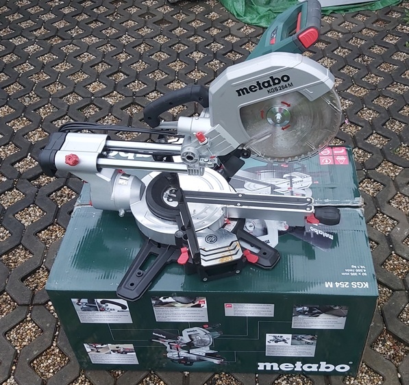 Pokosová pila Metabo KGS 254 M + druhý kotouč - 4