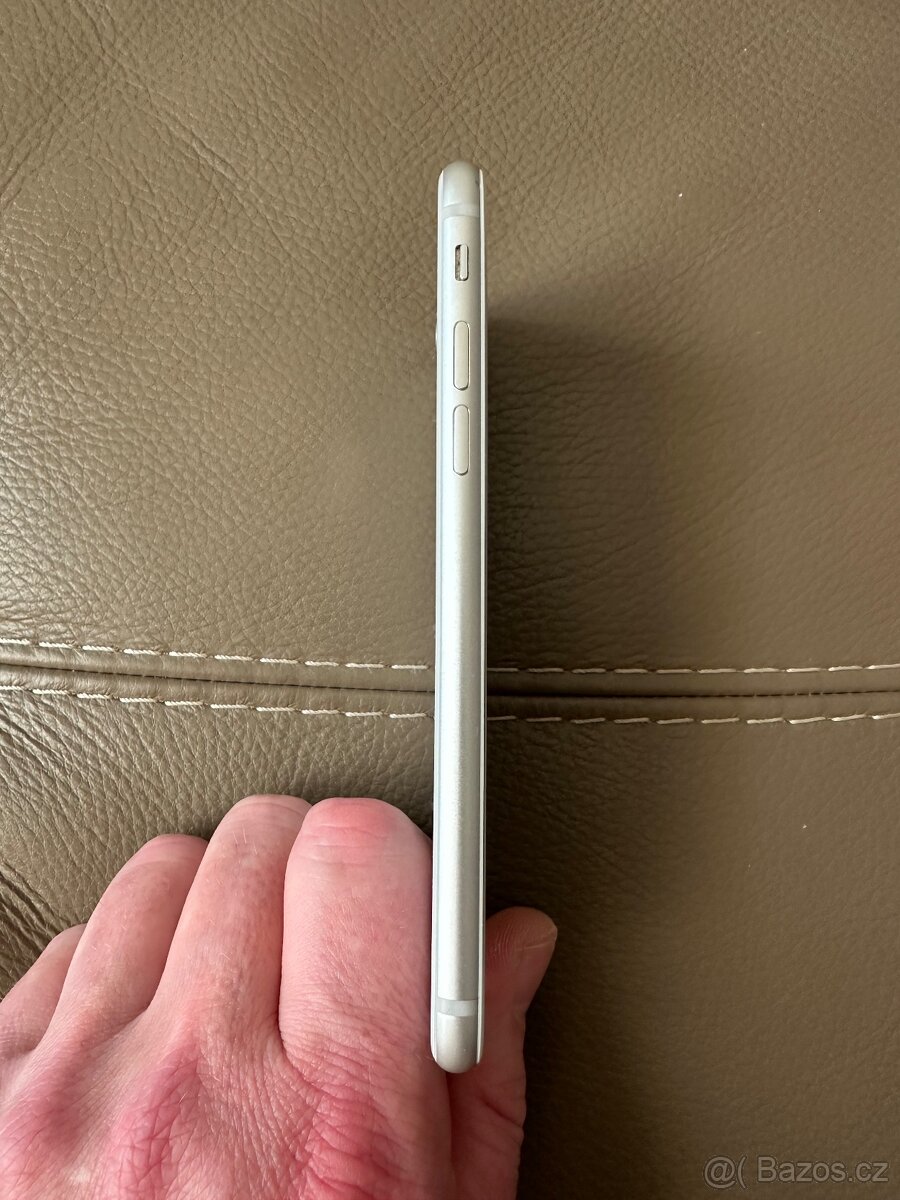 iPhone 8 256GB Silver - 4