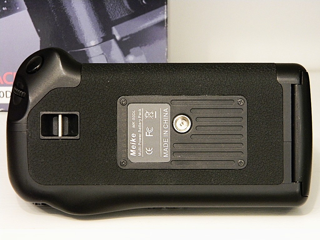 Battery grip Meike MK-50DL - pro Canon 30D,40D,50D - 4