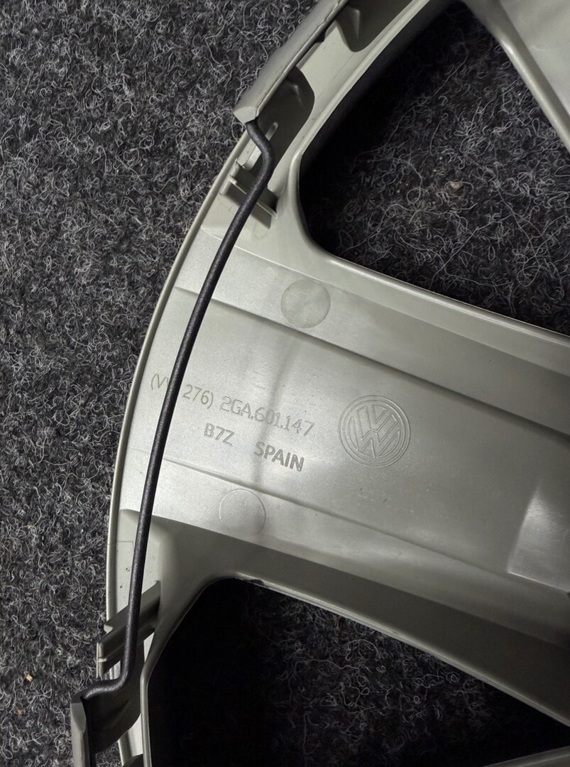 Poklice / kryty kol VW 16” nove - 4