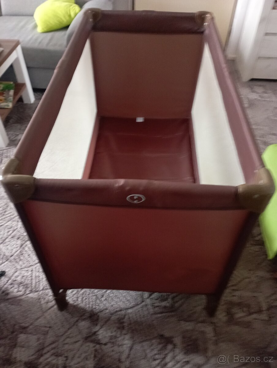 Cestovní postýlka - 4