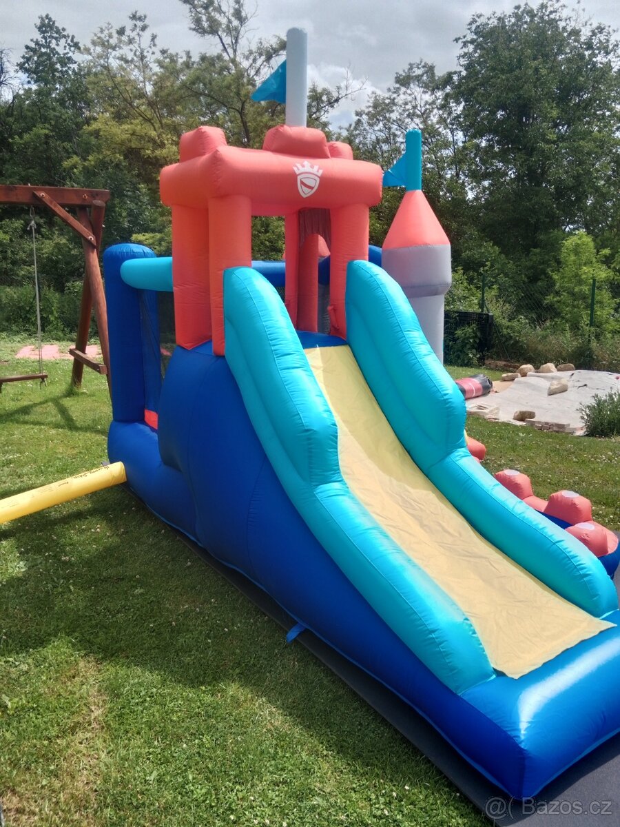 Skákací hrad - 4