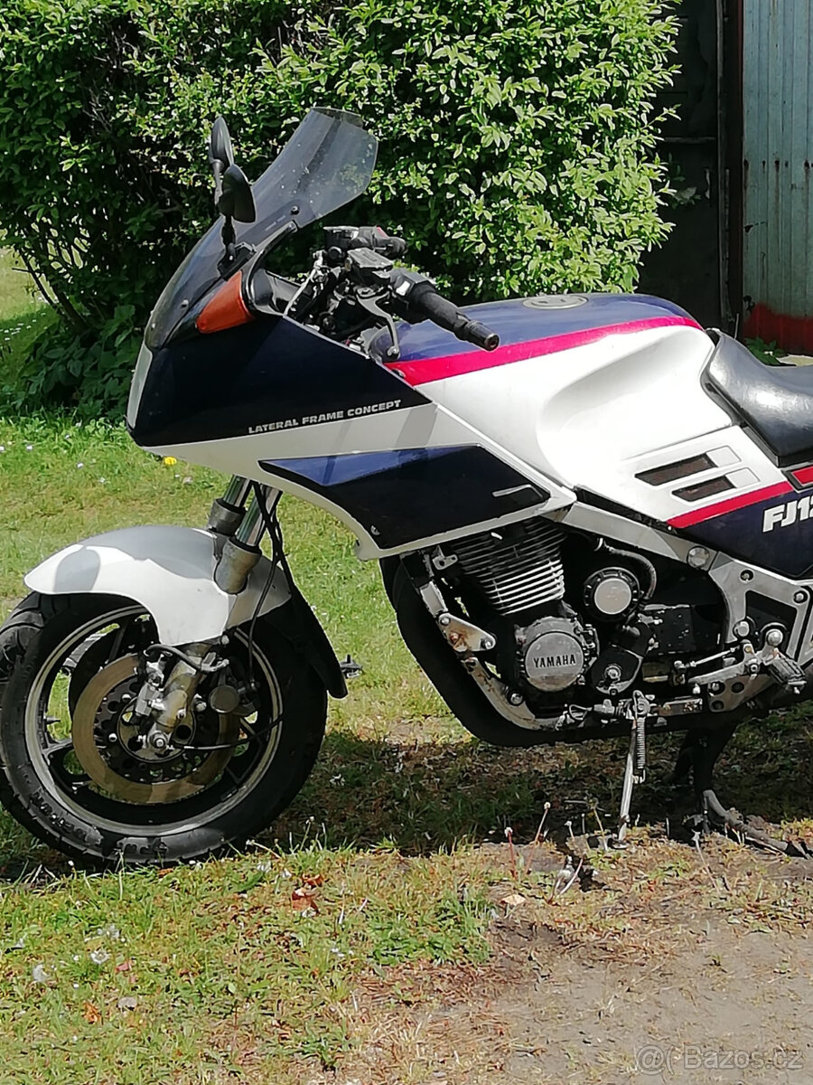 Yamaha FJ 1200 - 4