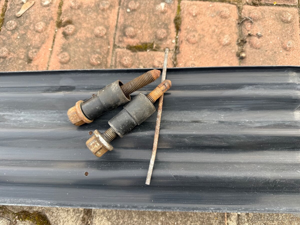 SET Rezerva R17 -Držák-hever-VW Multivan T5 T6-T6. - 4