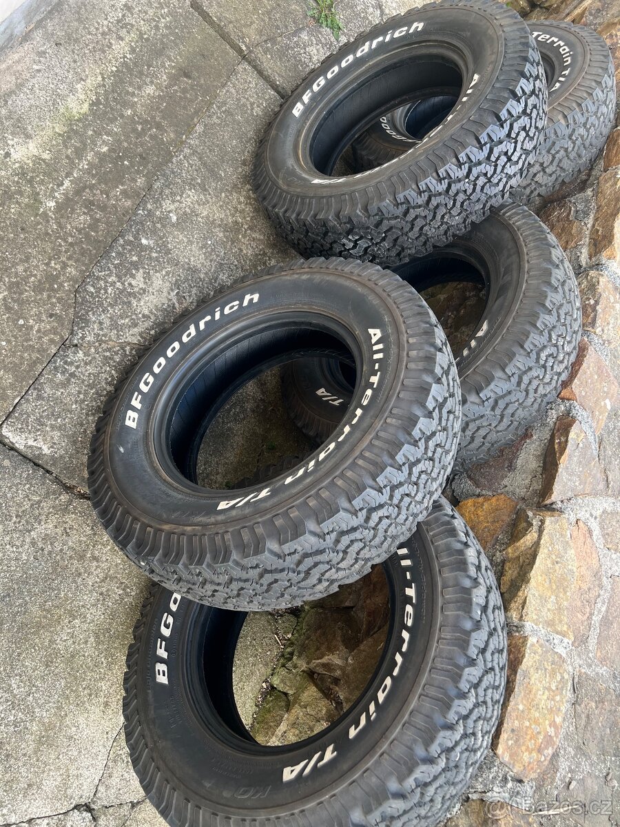 5x pneu offroad. 225/75r16