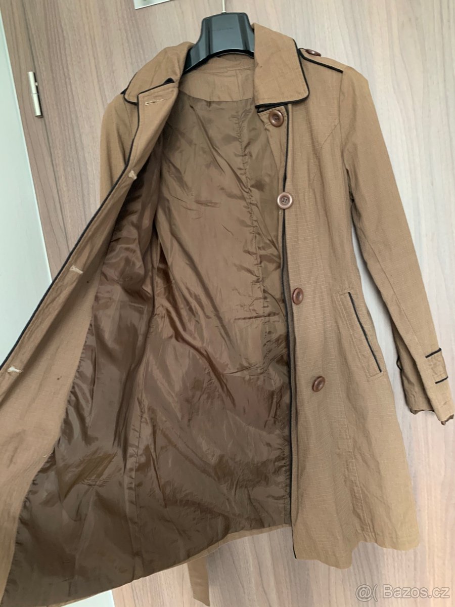 Damsky trenchcoat , velikost S. Super stav - 4