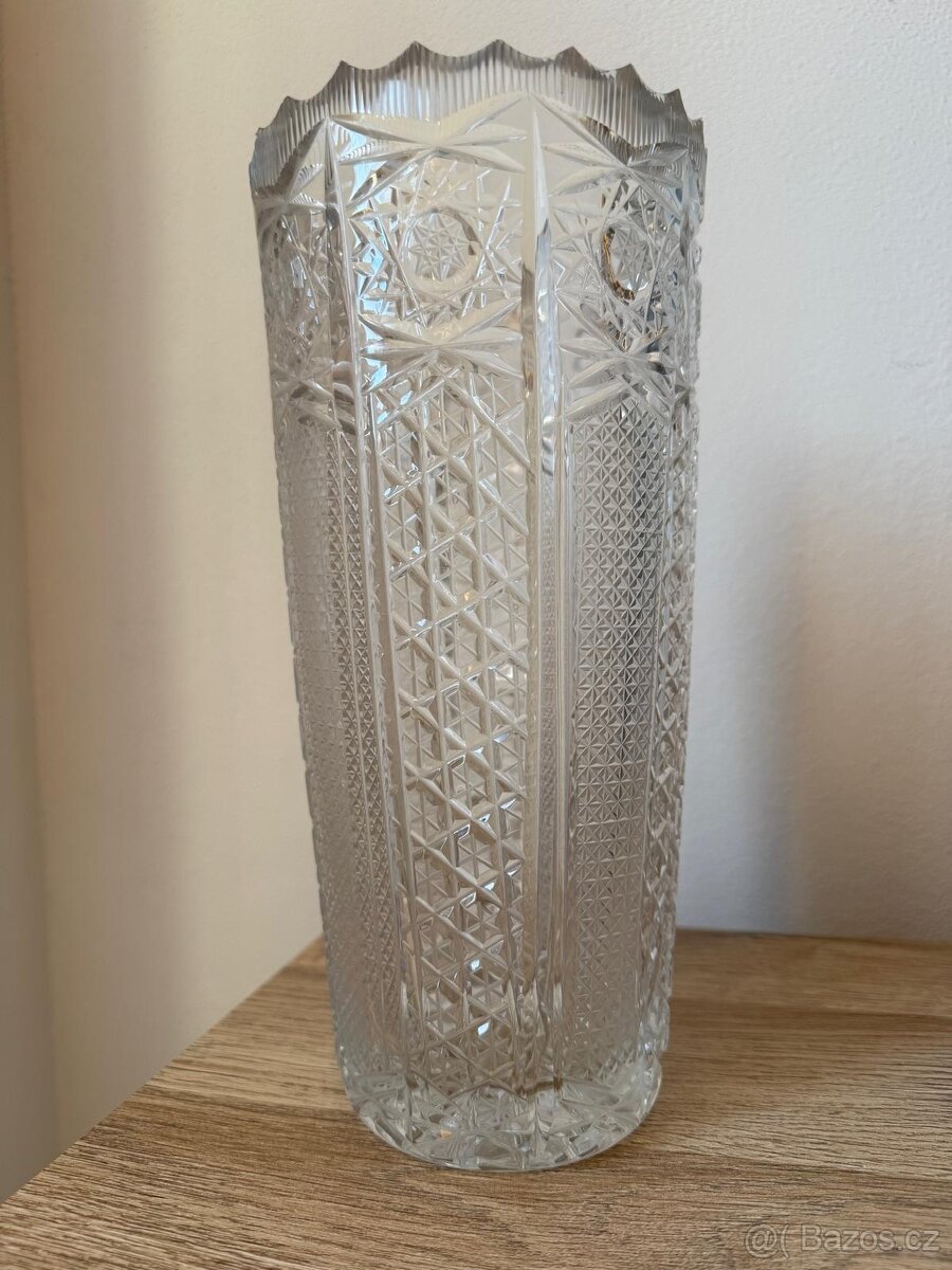 Stará broušená čirá váza - 4