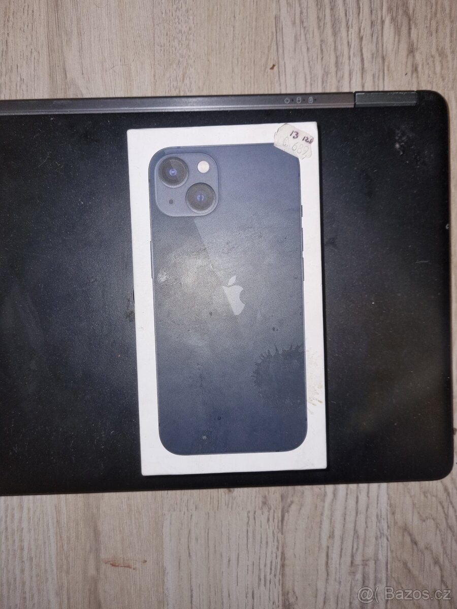 Apple IPhone 13 128 GB Top Stav starý 8 měsíců - 4