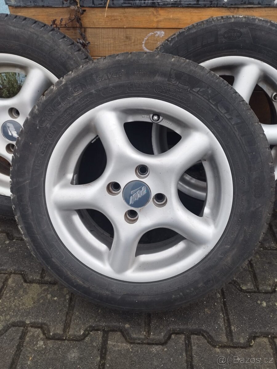 Pneu , kola Michelin - 4