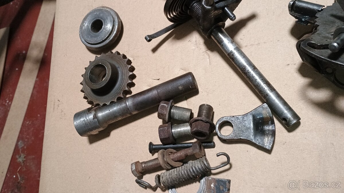 Jawa 250 pérák, díly, řazení, páky.. - 4