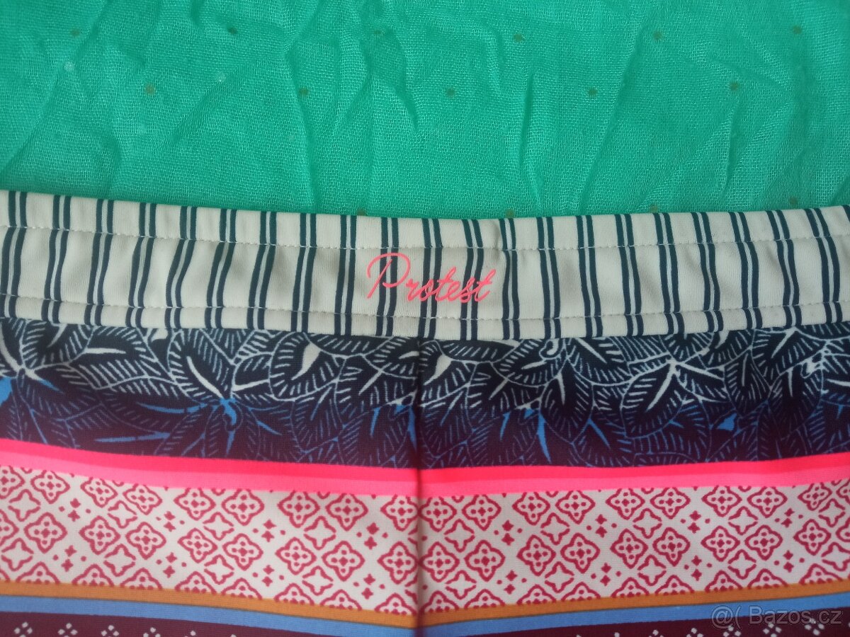 Spodní díl plavek velikost 176 - 4