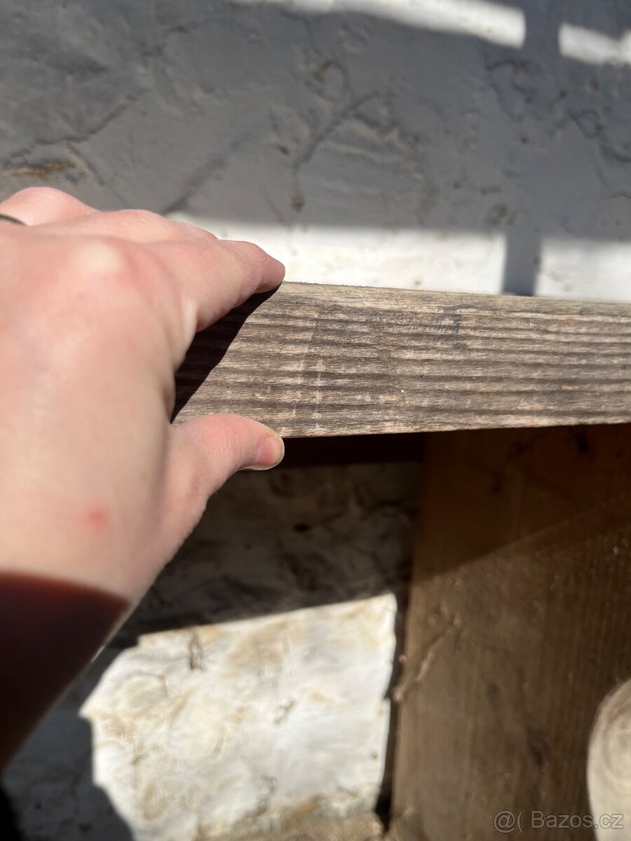 Dřevěná lavice - 4