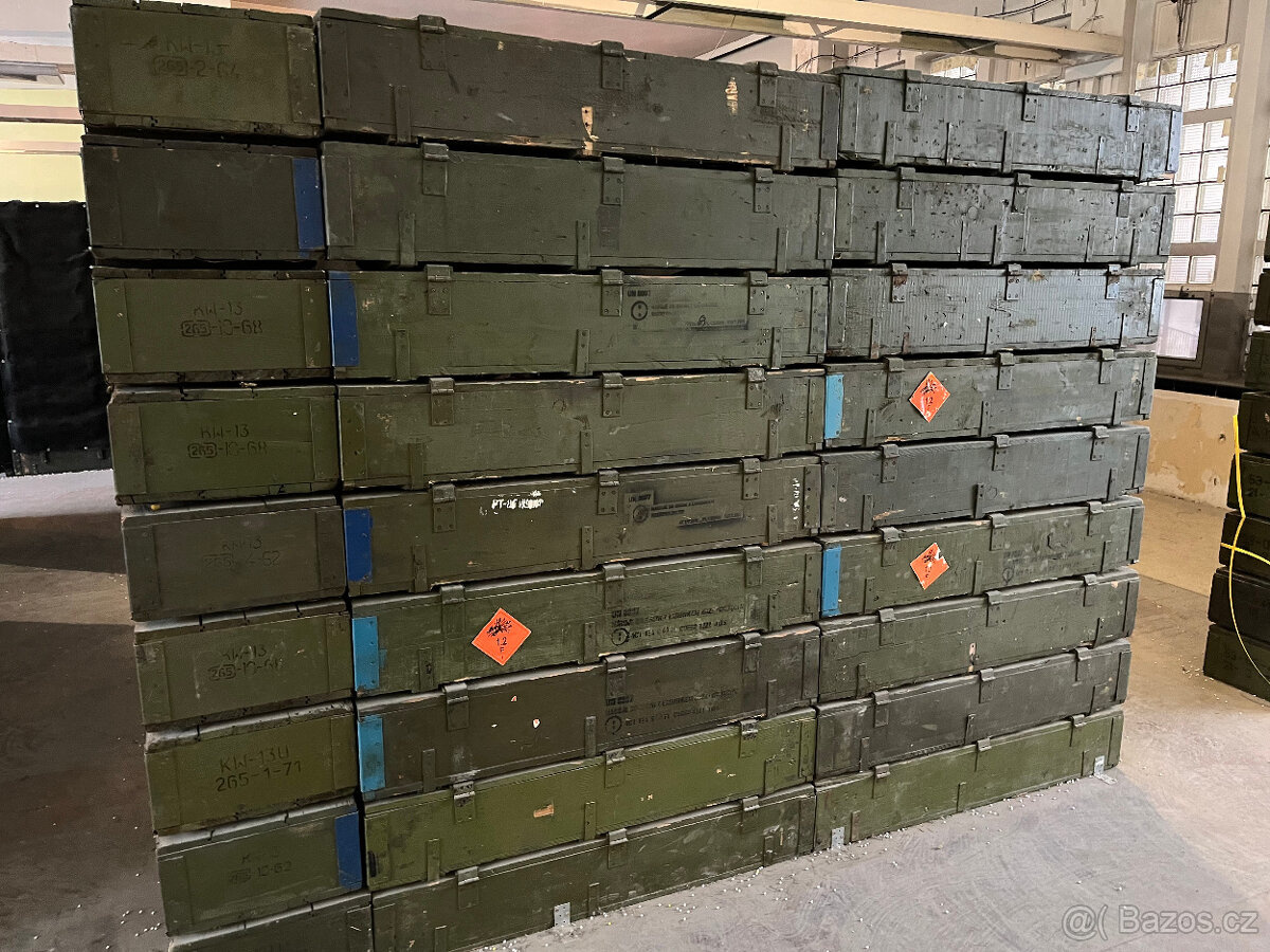 Dřevěné vojenské bedny od munice - 2 typy - 4