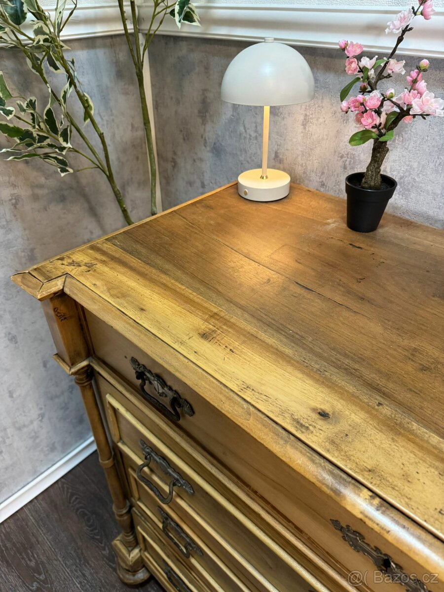 Starožitná komoda (139029) - 4