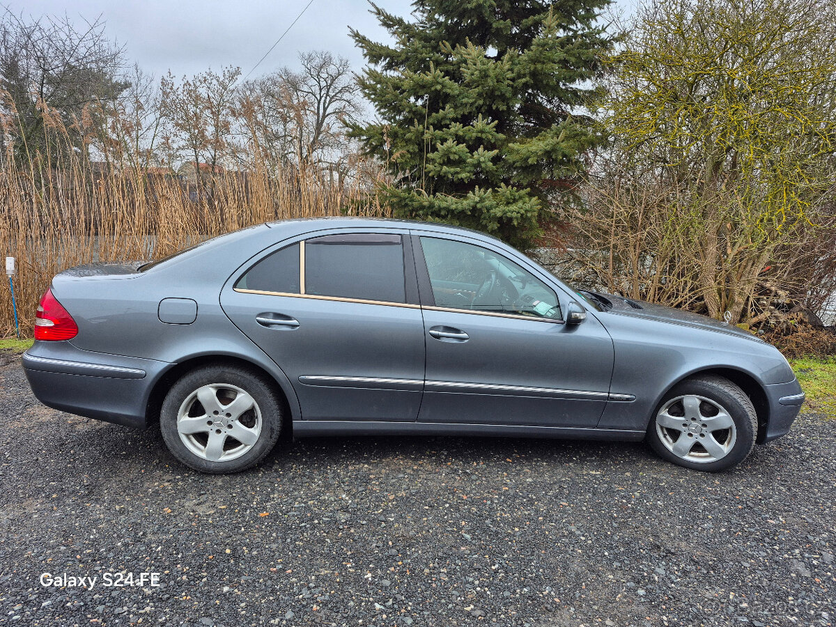 Mercedes w211 220cdi automat - 4
