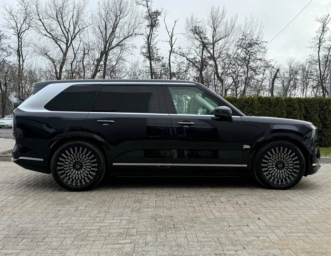 Zeekr 9X Max - 660 kW (897 koní) - 4