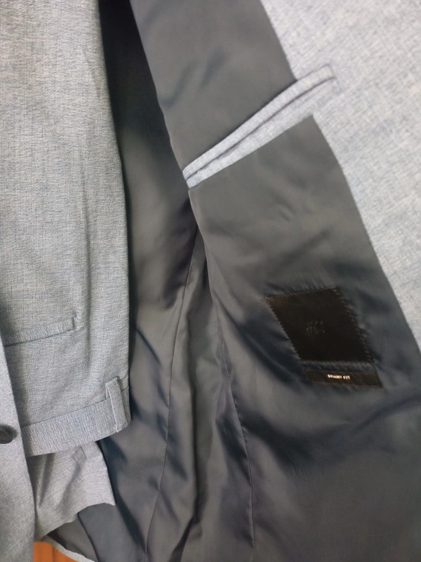 Krásný oblek  vel. 52/L zn. H&M - 4