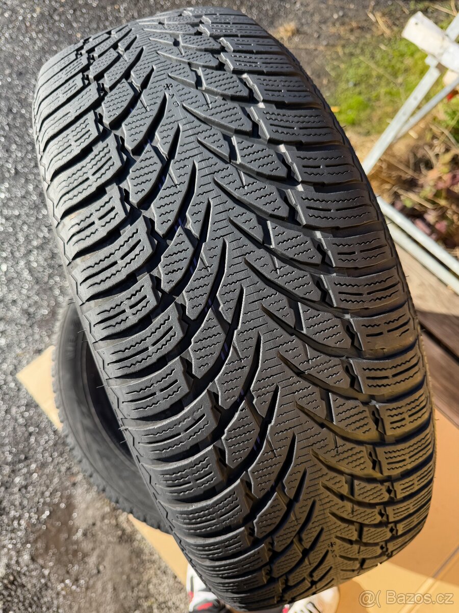 Zimní pneu 235/55/19 Nokian WR SUV 4