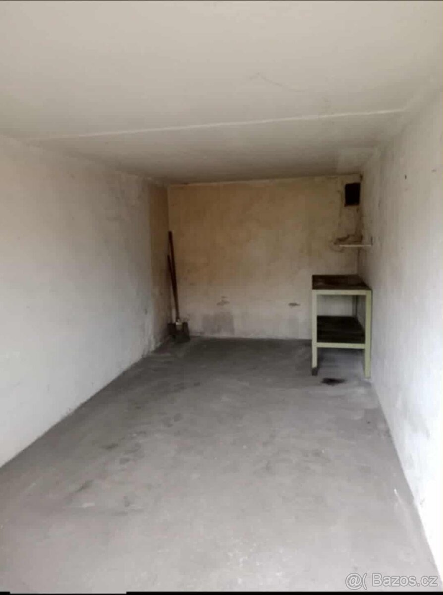 Garáž Bílina Důlní ulice - 4