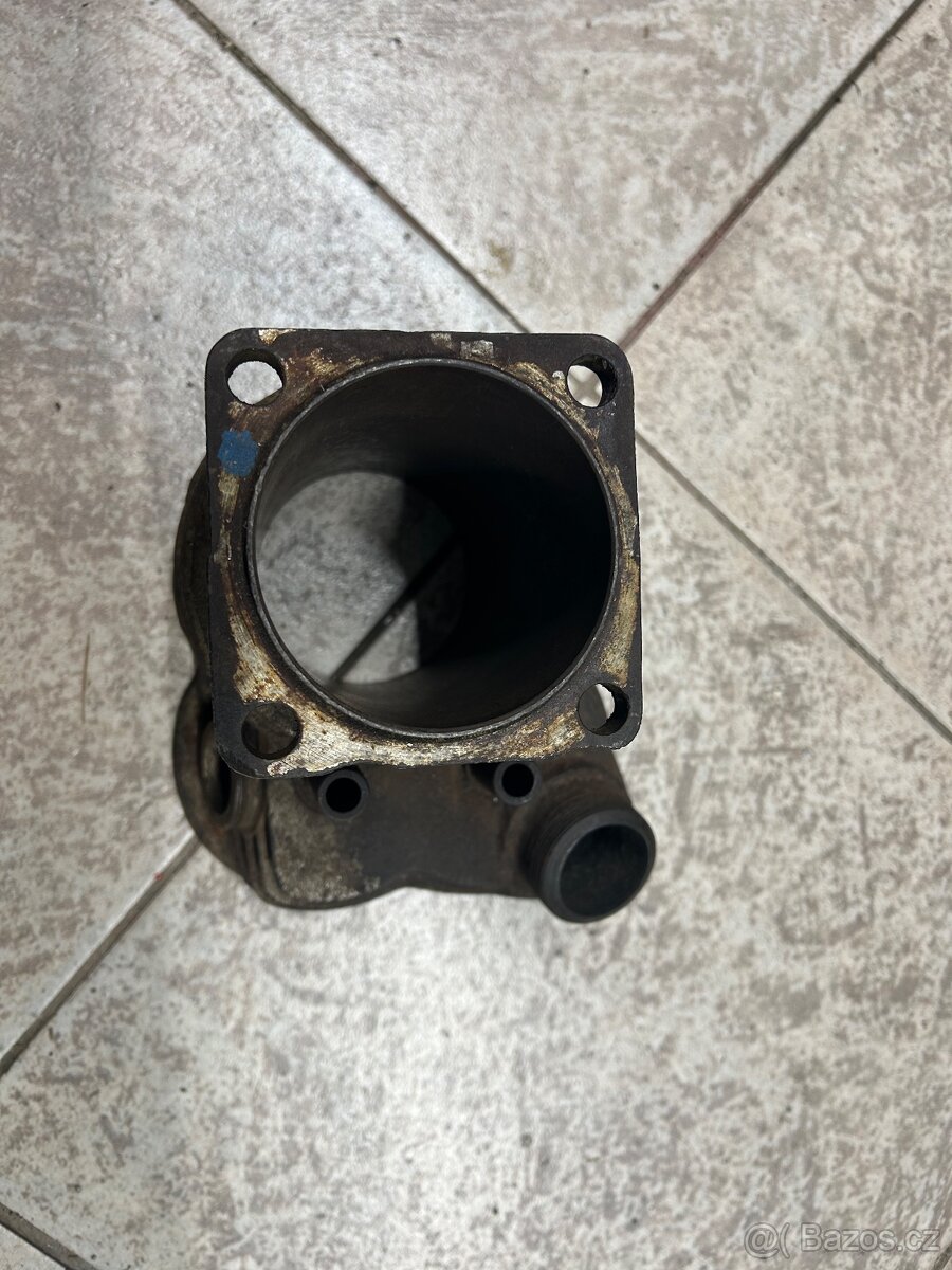 Indian Scout 101 600ccm - válce, písty - 4