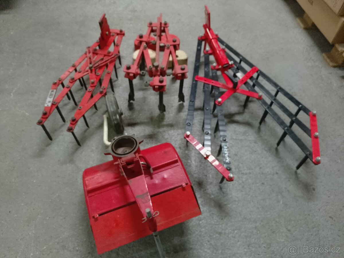 Vari oboustranný pluh APH-352,nastavovací těleso NT3 - 4