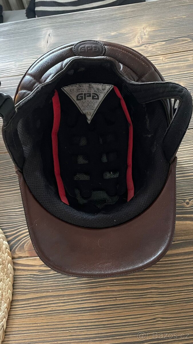 Jezdecká přilba GPA Pikeur vel. 53, lehká s polstrováním - 4