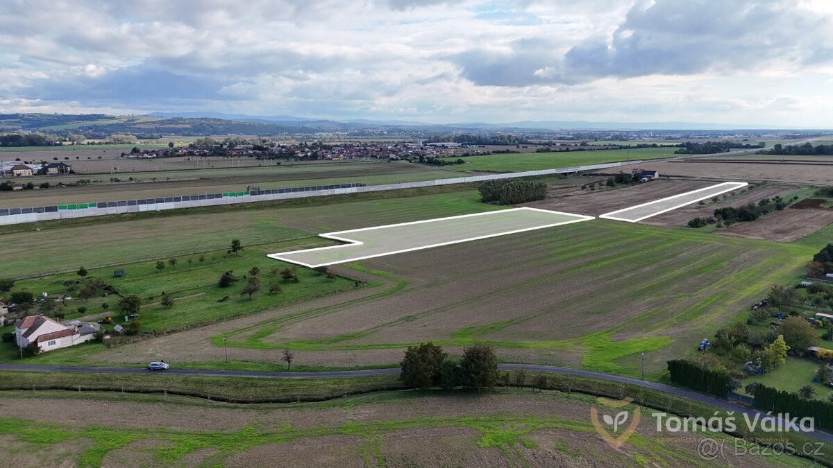 Prodej polí blízko obce - 3,3 ha - Sušice u UH - 4