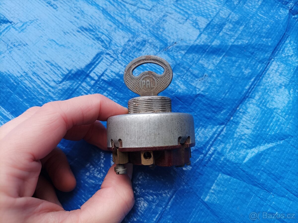 Spínací skříňka s klíčkem PAL - 4