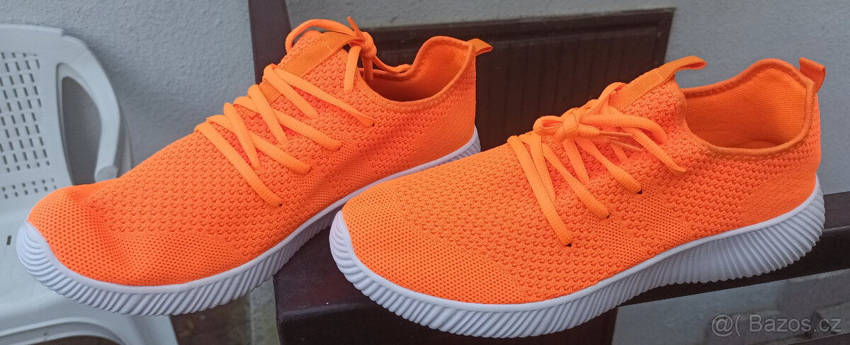 reflexní běžecké tenisky vel. 45 - 4