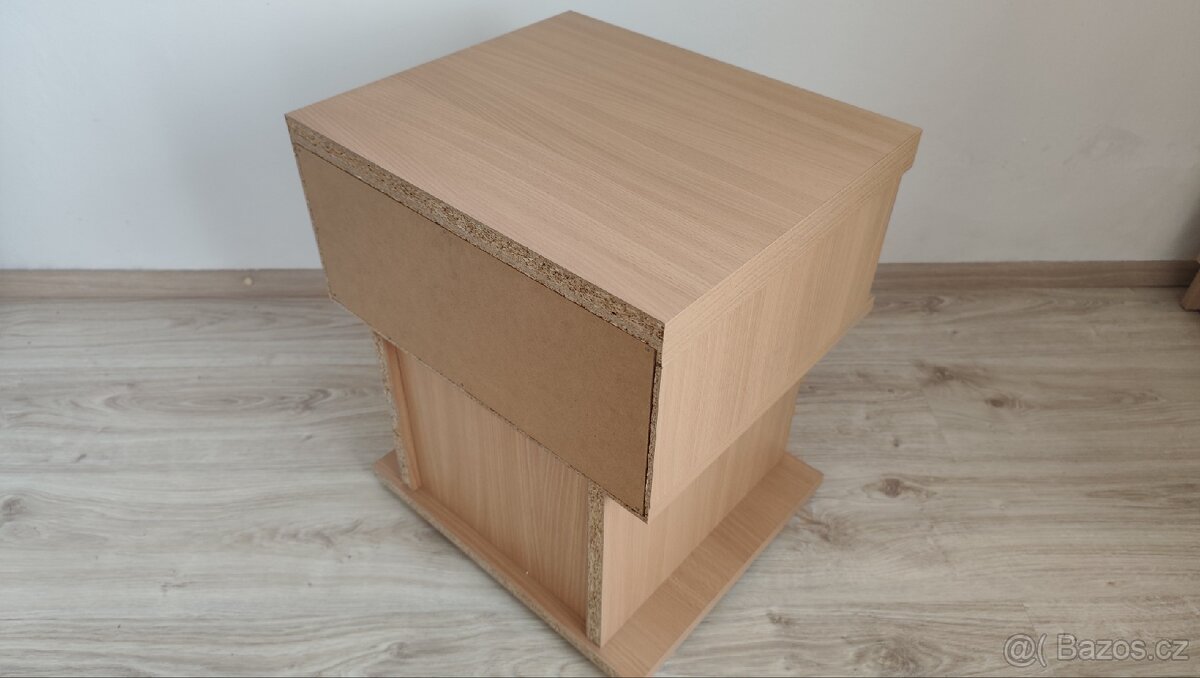 Noční stolek - 4