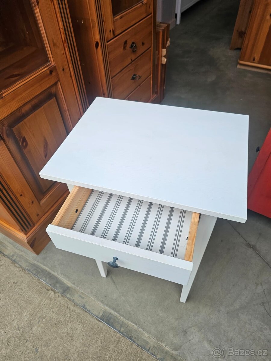 NOČNÍ STOLEK IKEA HEMNES - 4