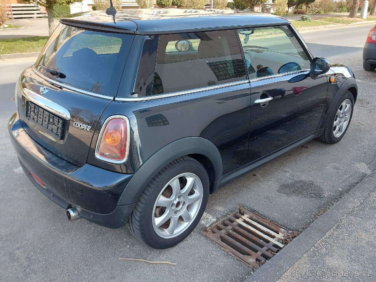 Mini Cooper 1,6 88kw 2007 - 4