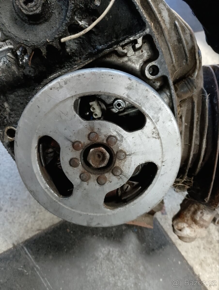 ČZ 150 motor - 4