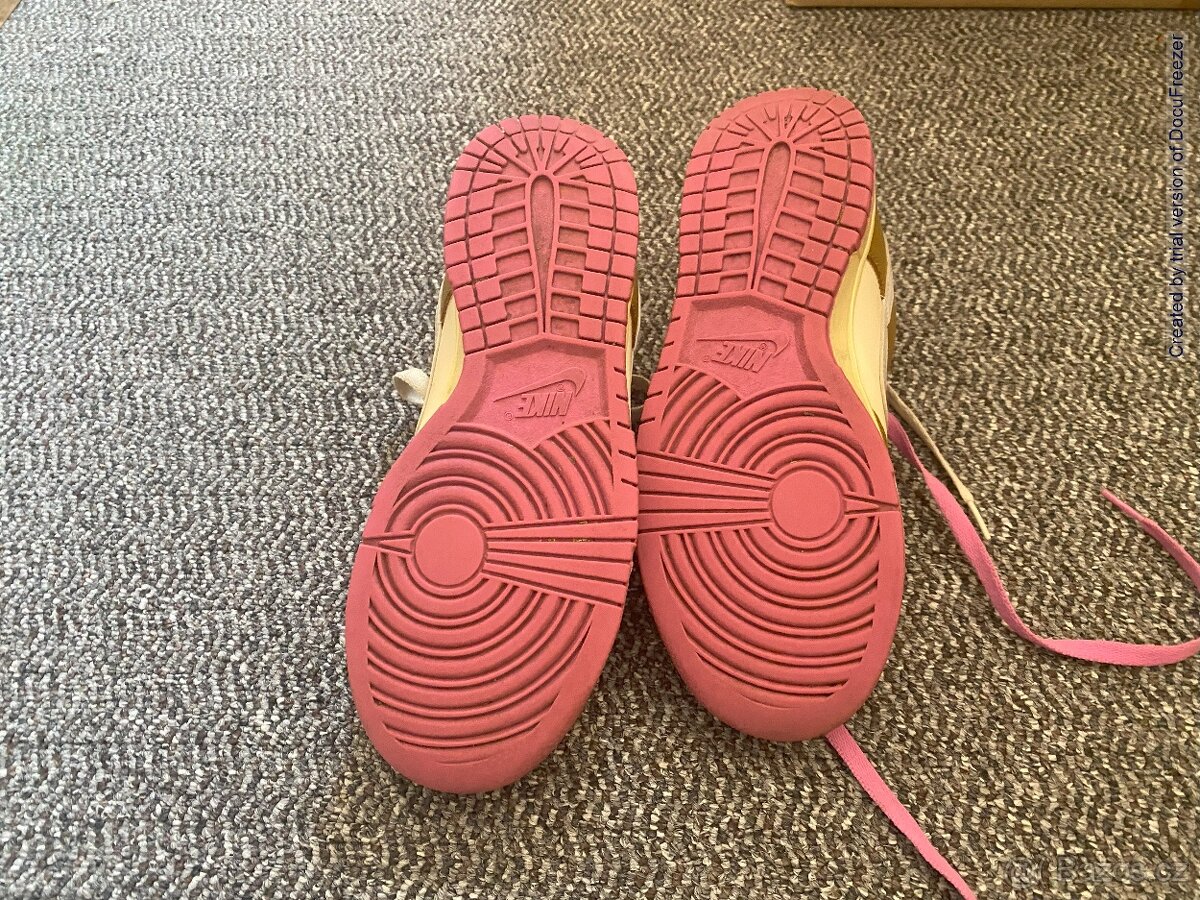 Boty NIKE DUNK W LOSE brozne/coconut velikost 38 - 4