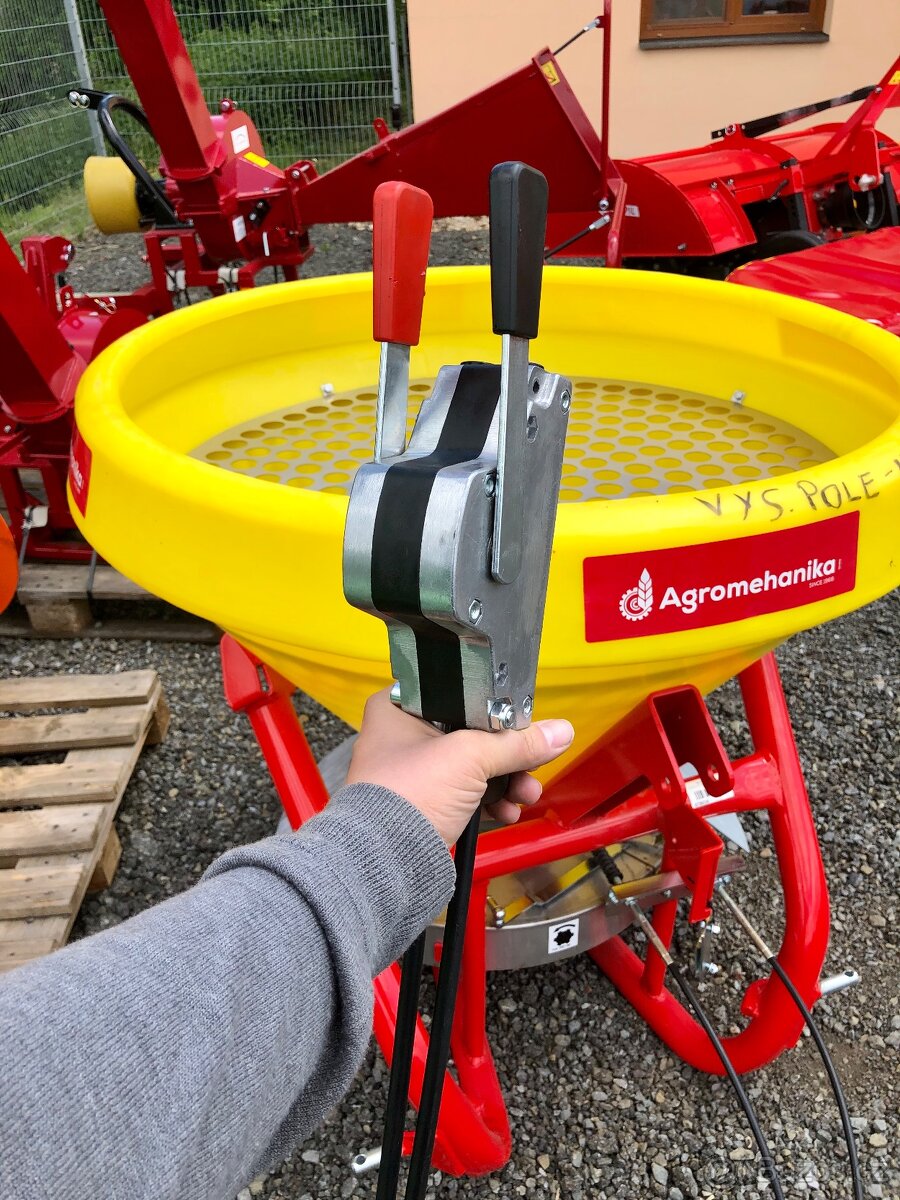 Komunální rozmetadlo posypu 400 litrů - 4