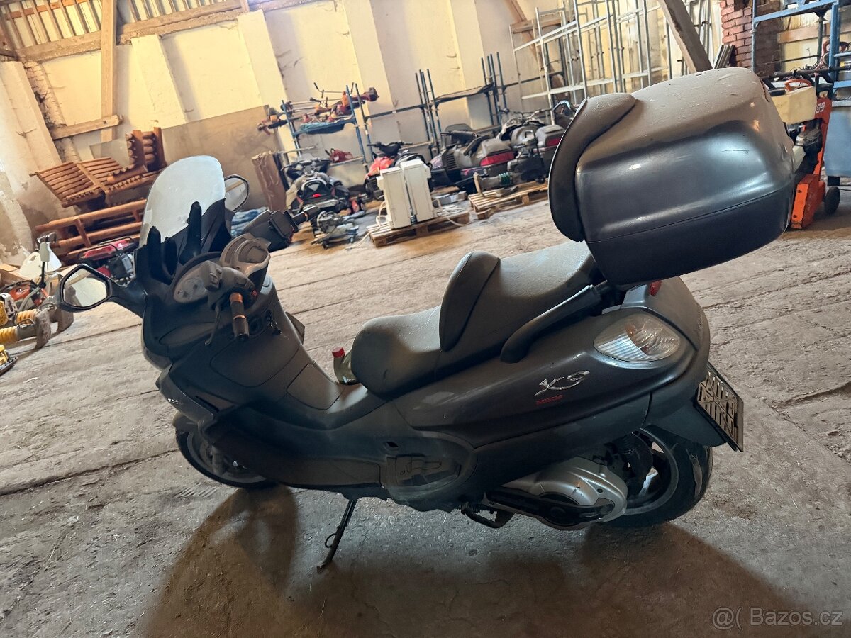 Skutr Piagio c9 500 2005 - 4