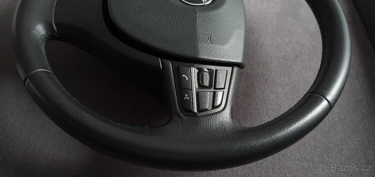 BMW F10/F11 volant - 4