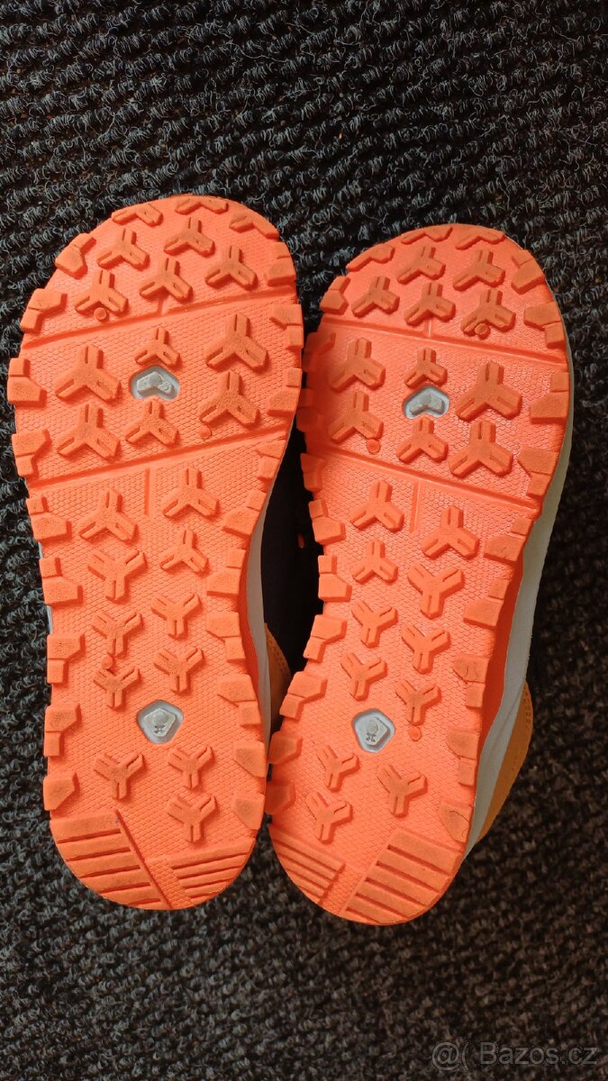 Dětské pevné boty QUECHUA vel 19.5cm - 4