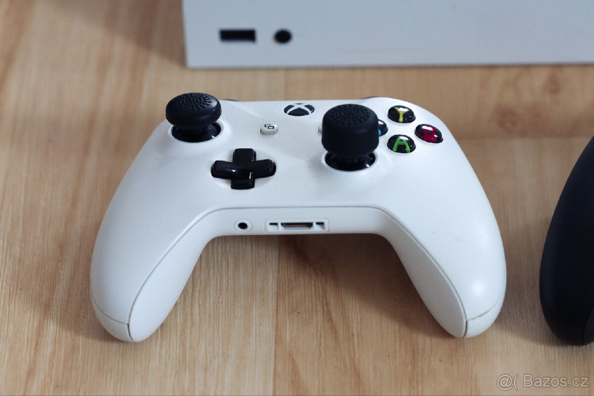 Xbos Series S + 2 ovladače - 4