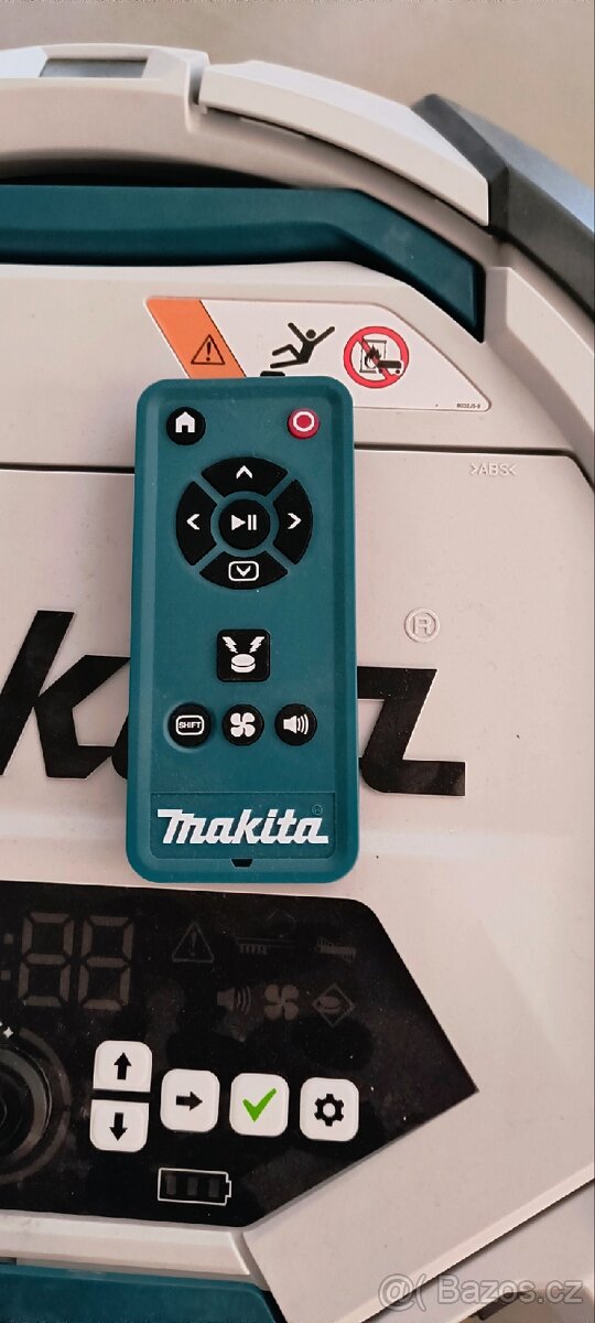 Makita DRC300Z Aku - robotický vysavač - 4