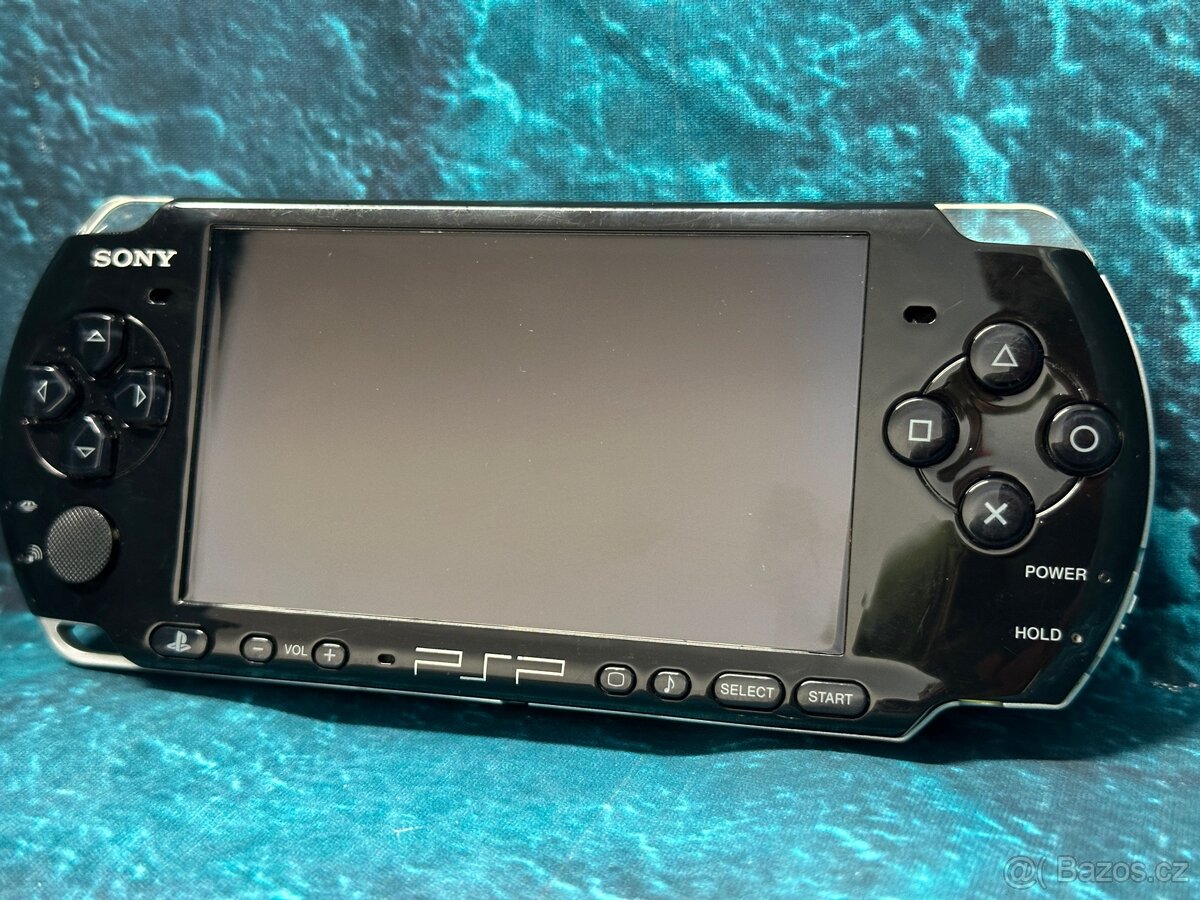 PSP 3000 piano black - 4