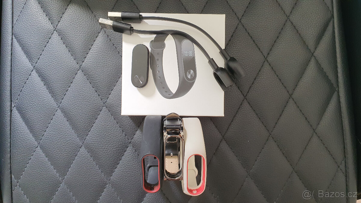 Mi Band 2 + náramky + nabíječka - 4