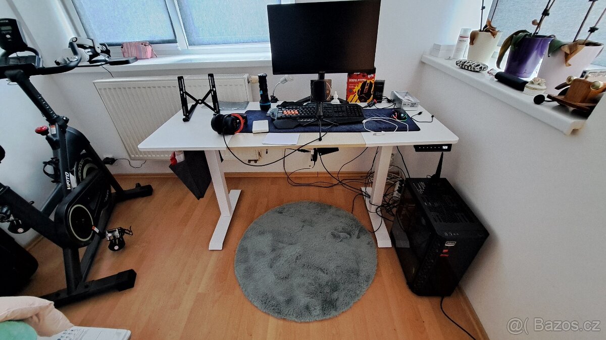 polohovatelný stůl - 4