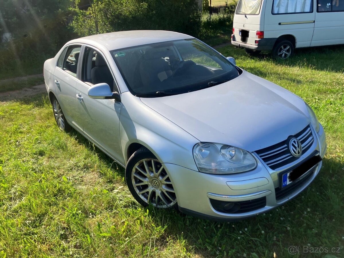 Volkswagen Jetta 1.6 Benzin 2007 - 4