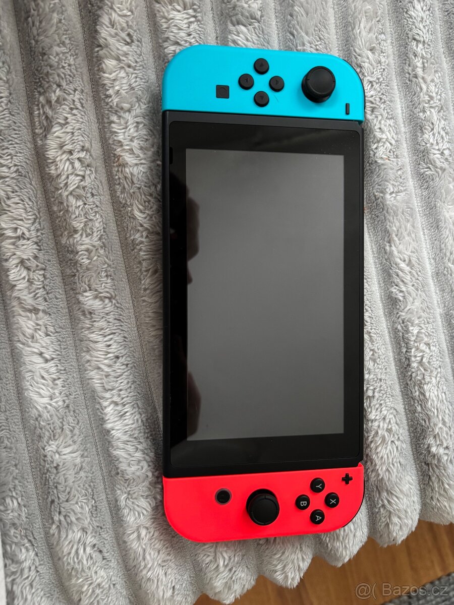Nintendo Switch - 4